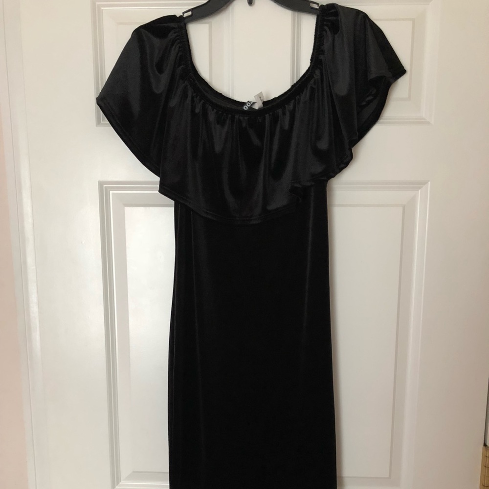 Off-Shoulder Midi Dress 